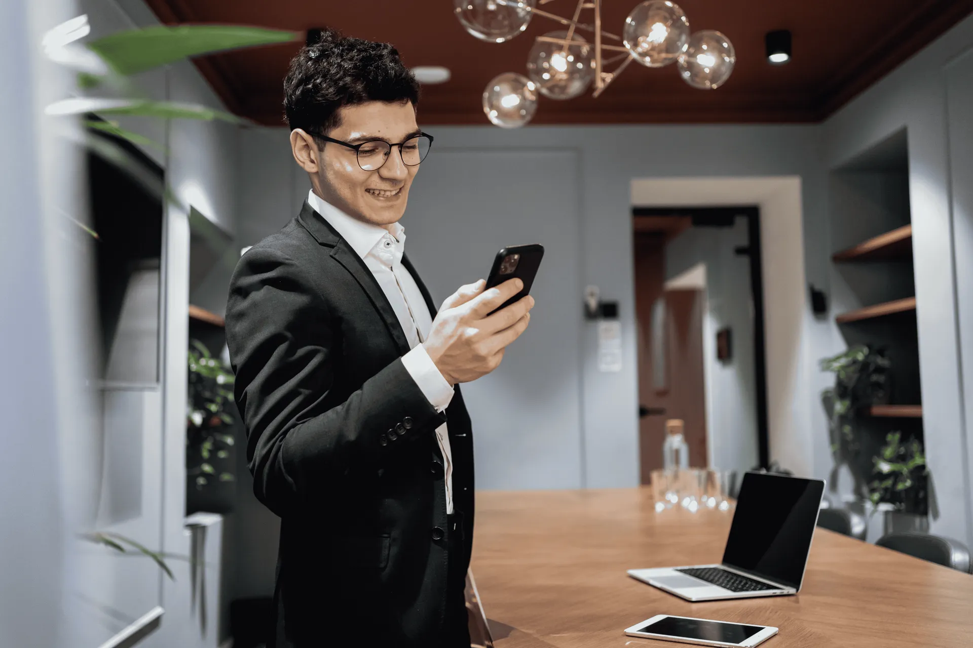 Retail business contact and onboarding